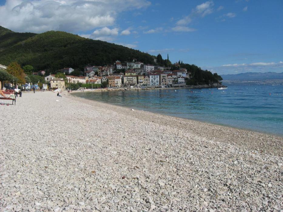 Apartments Near The Beach, With Terraces And Seaview At House B. Moscenicka Draga Exterior photo