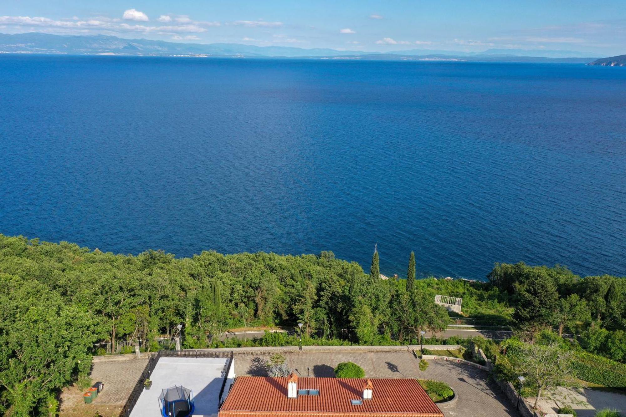 Apartments Near The Beach, With Terraces And Seaview At House B. Moscenicka Draga Exterior photo