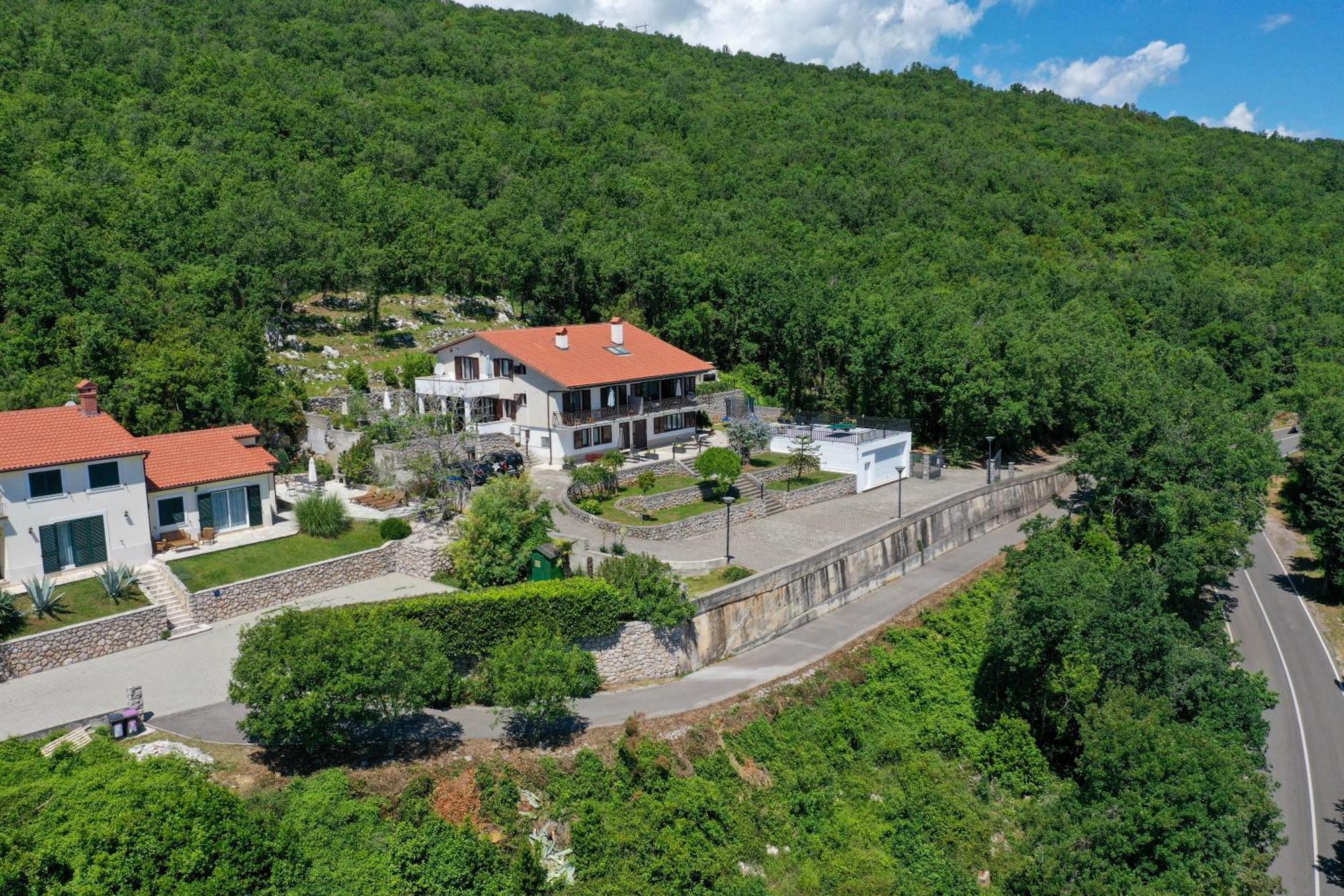 Apartments Near The Beach, With Terraces And Seaview At House B. Moscenicka Draga Exterior photo